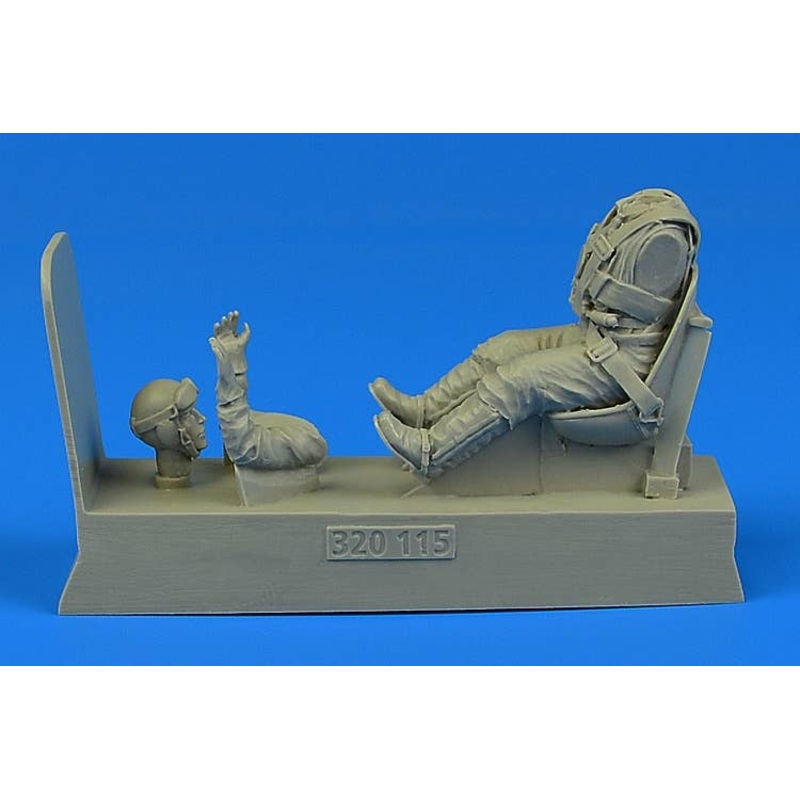 1/32 German Luftwaffe Pilot for Bf 109 with Seat