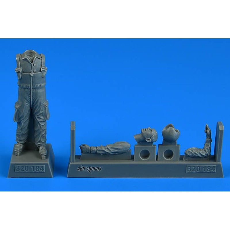1/32 Warsaw Pact Aircraft Mechanic C