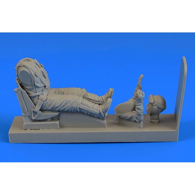 1/32 German Luftwaffe Pilot with Seat for Fw 190 (for Hasegawa/Revell)