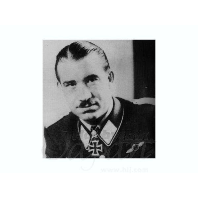 1/32 Luftwaffe Aces Adolf Galland (1 figure for Bf 109E)