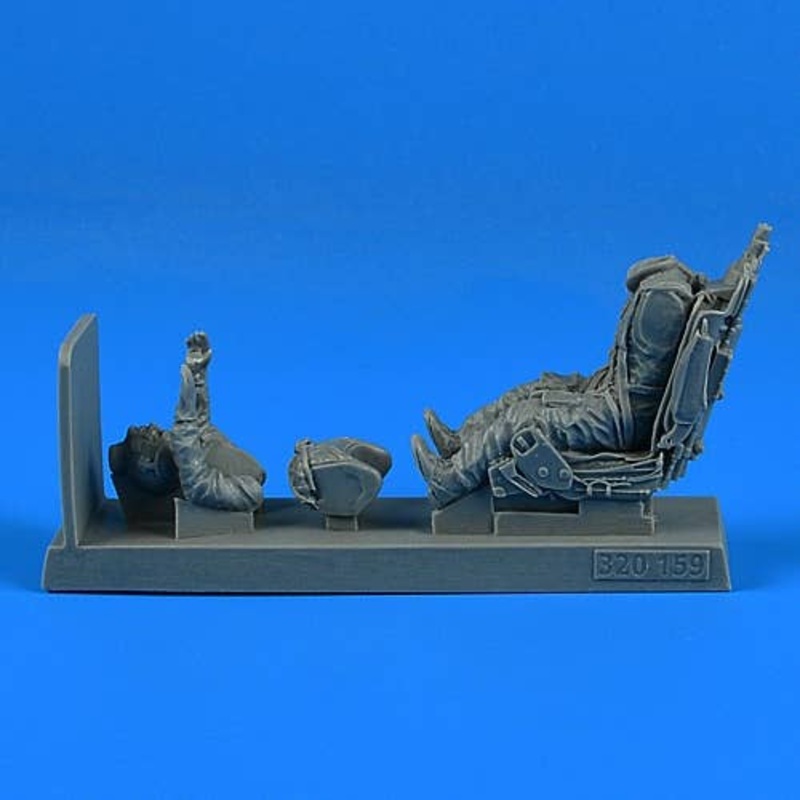 1/32 Soviet Pilot with Ejection Seat for MiG-21 (for Trumpeter)