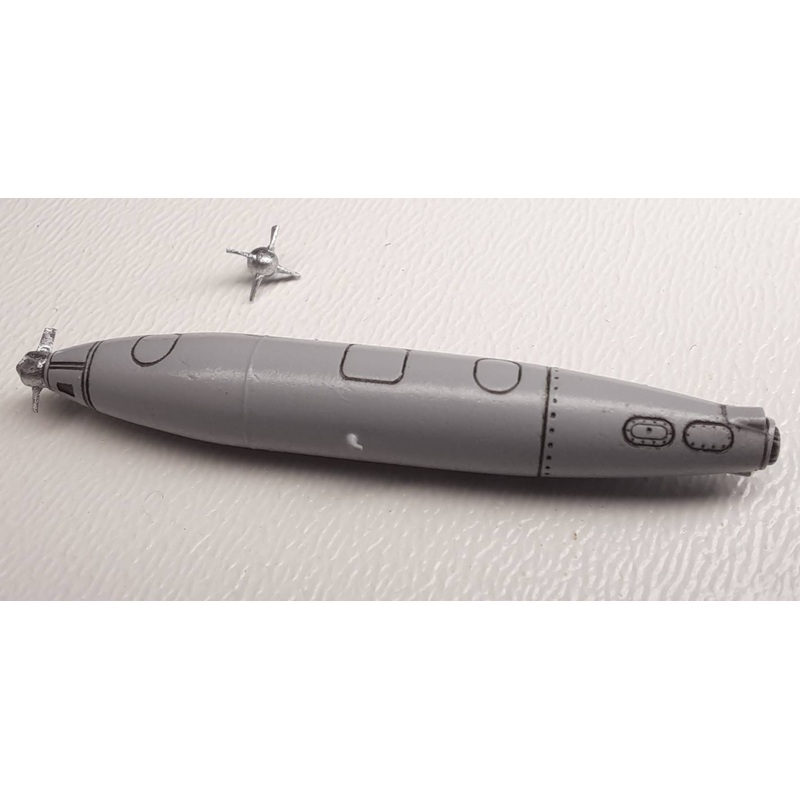 1/144 Refueling pod D-704 late version (Buddy)