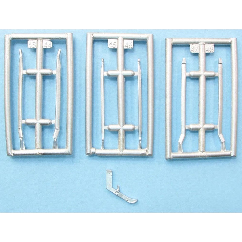 1/24 Fokker Dr. I Landing Gear Struts (Meng)