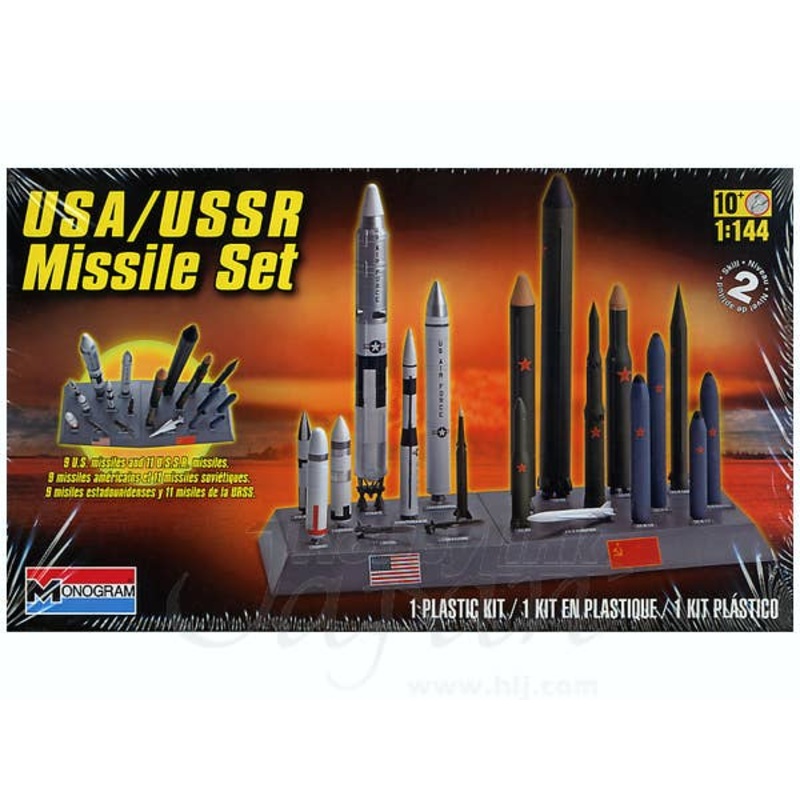 1/144 America & Soviet Missile Set