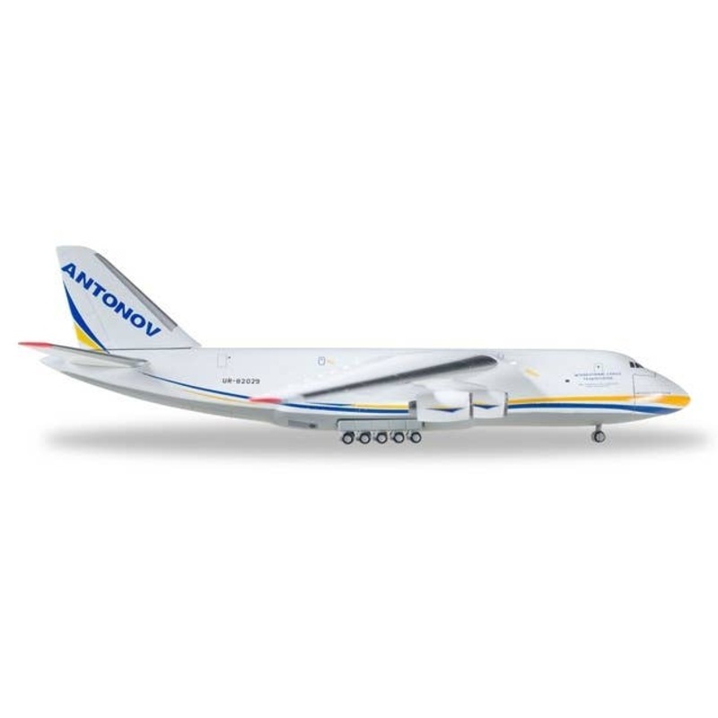 1/500 AN-124 Antonov Airlines UR-82029