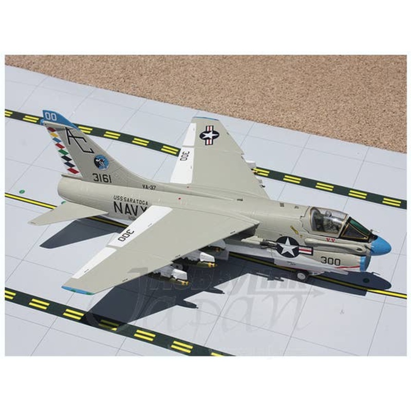 1/72 A-7E Corsair II U.S. Navy VA-37 Ragin Bulls AC300 Saratoga