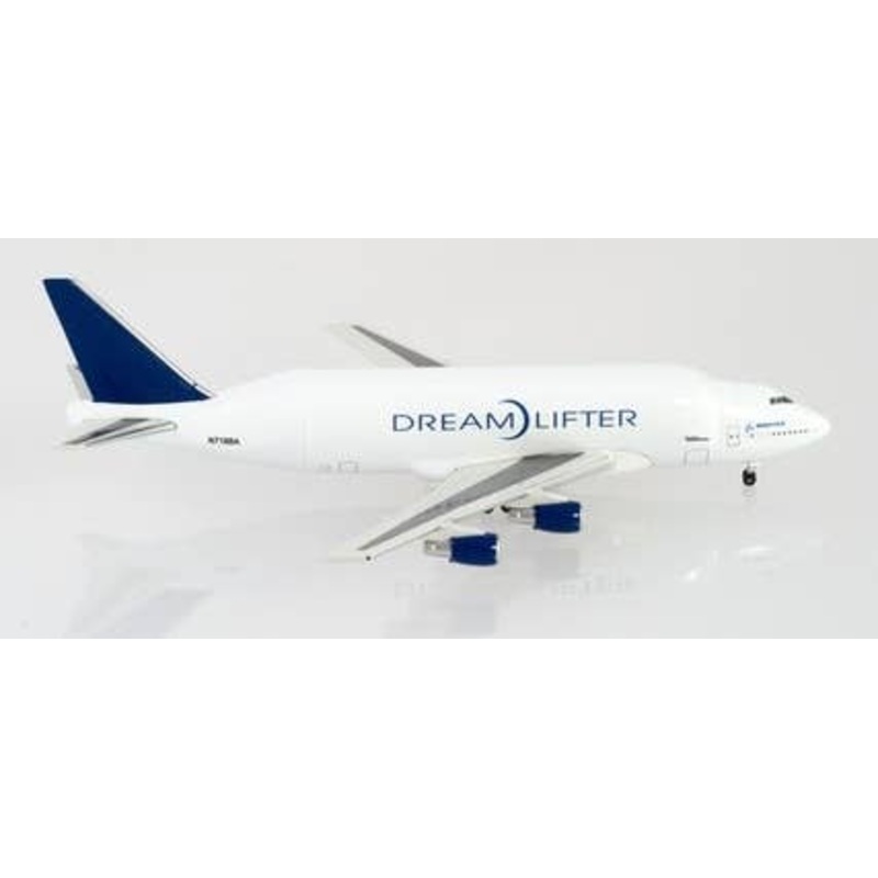 1/500 747LCF Dreamlifter N718BA