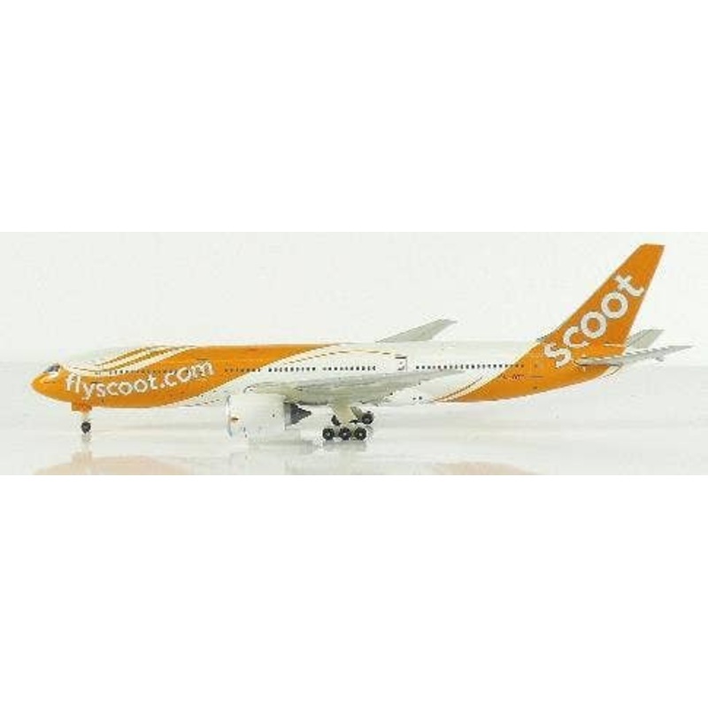1/500 B777-200ER Scoot