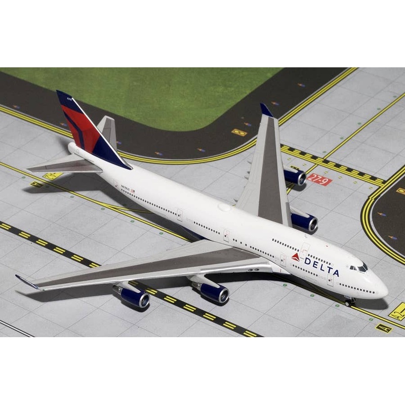 1/400 747-400 Delta Air Lines N670US