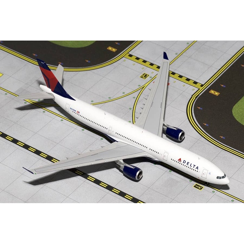 1/400 A330-300 Delta Air Lines N822NW