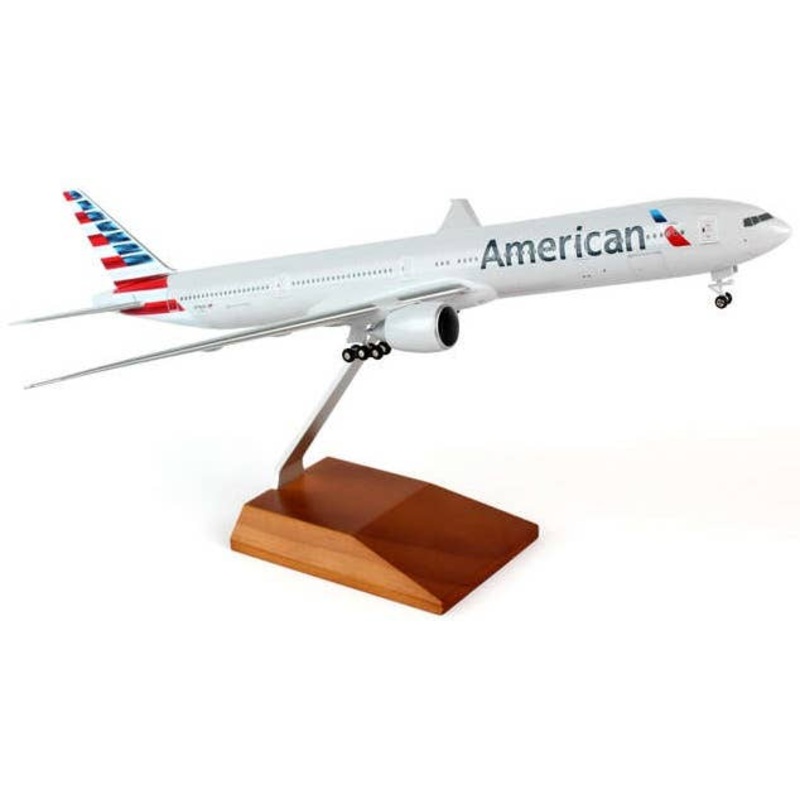 1/200 777-300 American Airlines (With Gear and Wooden Stand)