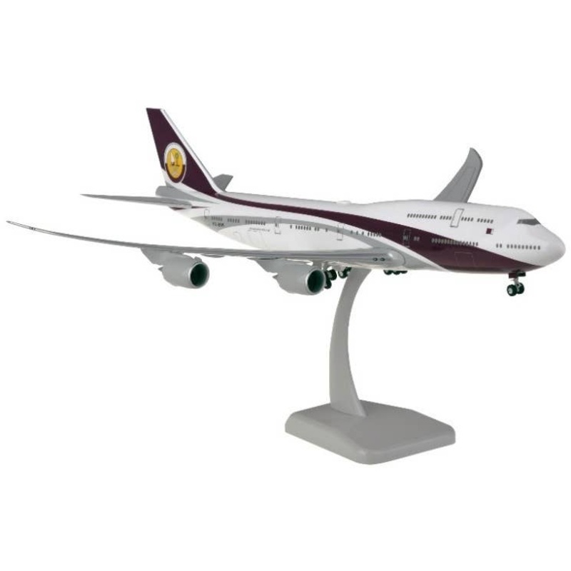 1/200 B747-8 Qatar Amiri Flight Landing Gear Stand Included