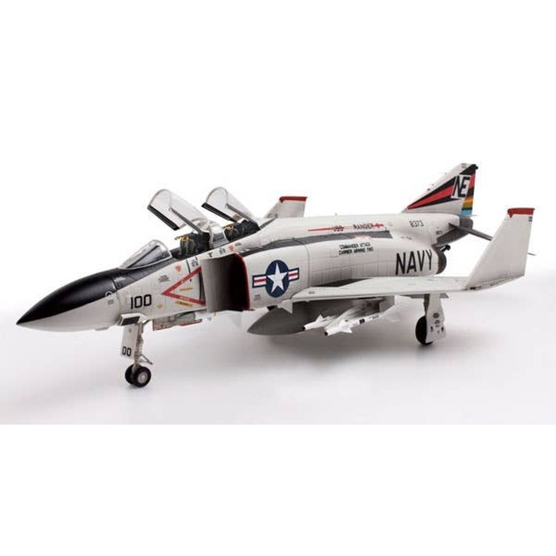 1/32 F-4J Phantom II Black Knights