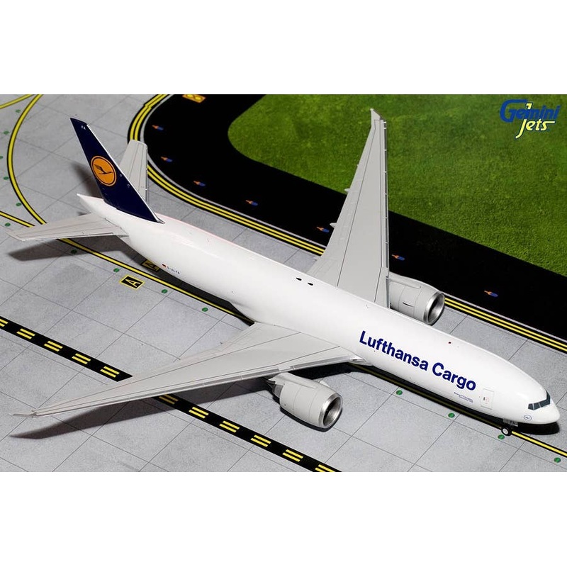 1/200 777F Lufthansa Cargo D-ALFA
