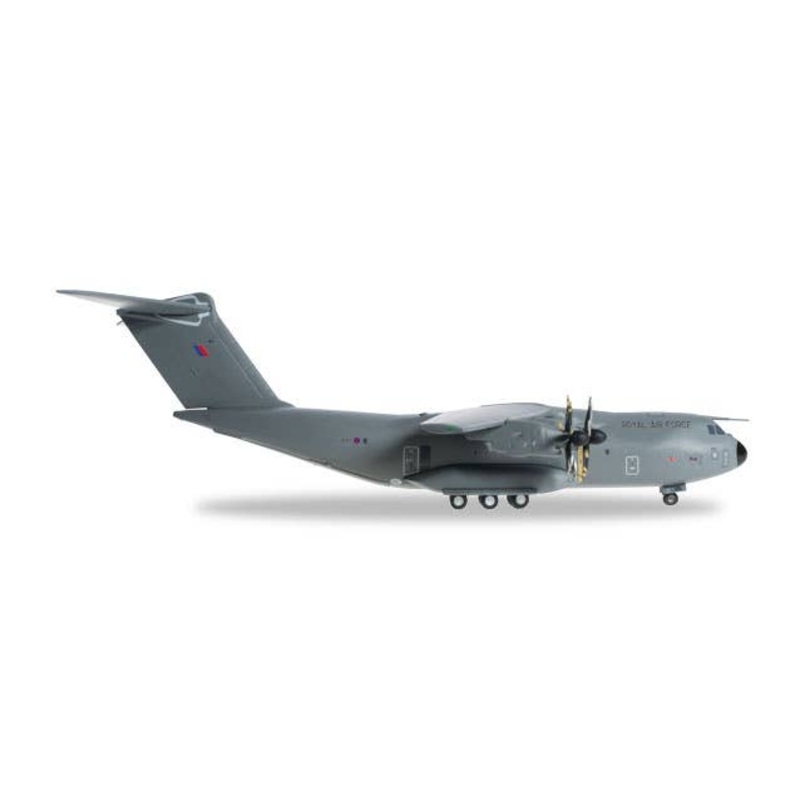 1/200 A400M Royal Air Force No LXX Squadron Blythe Norton