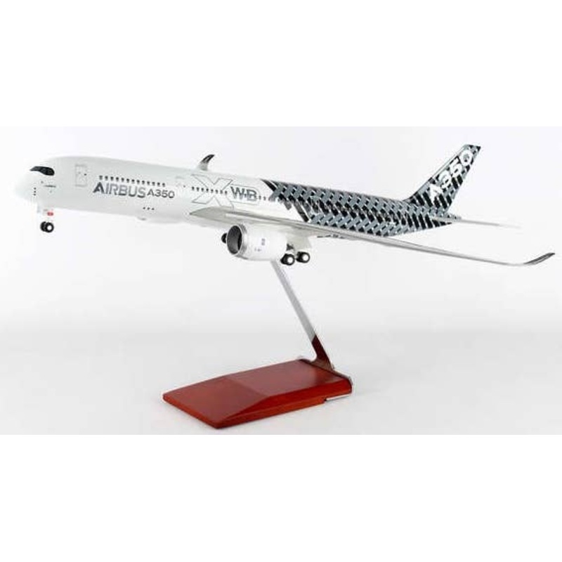 1/100 A350 XWB Carbon Coating (With Gear and Wooden Stand)